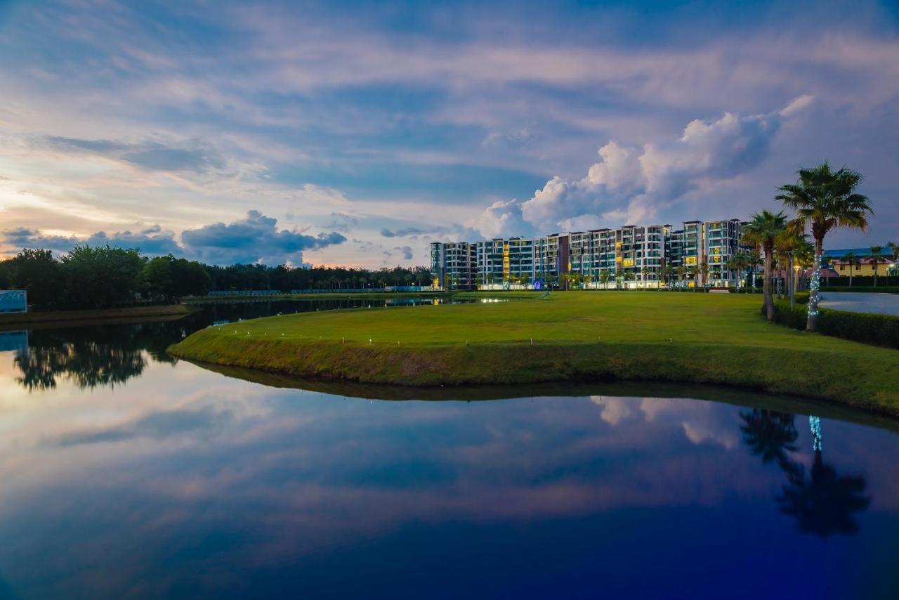 Wyndham Royal Lee Phuket Hotel Nai Yang Beach Exterior foto